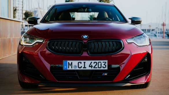 Single frame double kidney BMW 2 Series Coupé G42 2021 BMW 2 Series Coupé G42 2021 single frame double kidney front view close-up