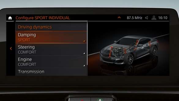 Adaptive M suspension BMW 8 Series Coupé G15 LCI Facelift 2022 Control Display close-up