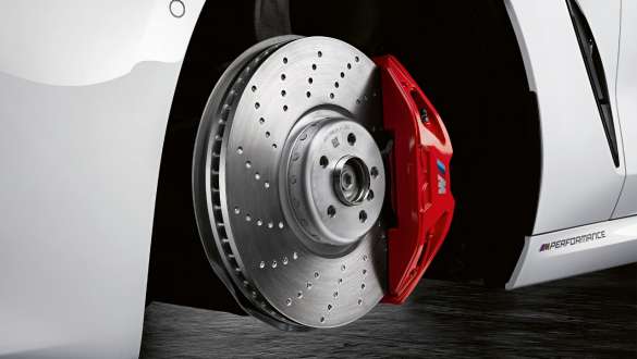M Performance 19" brake system M Performance Parts BMW 8 Series Coupé G15 LCI Facelift 2022 close-up
