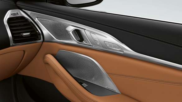 Bowers & Wilkins Diamond surround sound system BMW 8 Series Gran Coupé G16 LCI Facelift 2022 Bowers & Wilkins Diamond surround sound system BMW 8 Series Gran Coupé G16 LCI Facelift 2022 interior close-up speaker