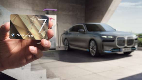 Charging on the move BMW i7 M70 xDrive Sedan G70 BMW i7 M70 xDrive Sedan G70 Charging on the move