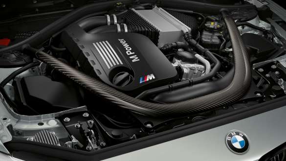 High-performance engine BMW M2 Competition High-performance M TwinPower Turbo 6-cylinder petrol engine BMW M2 Competition F87 2018 Hockenheim Silver metallic detail view