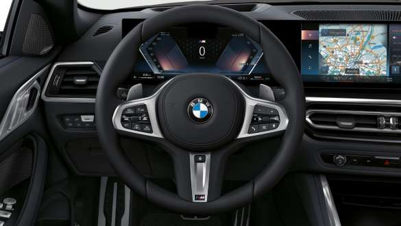 M Leather steering wheel Variable sport steering BMW M440i xDrive Cabriolet G23 2020 M Leather steering wheel Variable sport steering with Servotronic BMW M440i xDrive Cabriolet G23 2020 cockpit