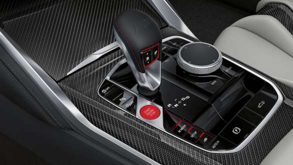 Centre console control panel BMW M4 Cabriolet G83 2021 BMW M4 Cabriolet G83 2021 cockpit with centre console control panel