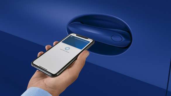 Digital Key (iPhone) BMW 4 Series M Automobiles G83 G23 BMW 4 Series M Automobiles G83 G23 BMW Individual Frozen Portimao Blue metallic Digital Key (iPhone)
