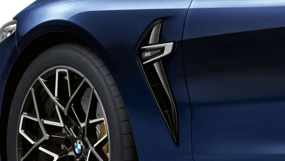 M side gills in chrome high-gloss BMW M8 Convertible F91 LCI Facelift 2022 BMW M8 Convertible F91 LCI Facelift 2022 BMW Individual tanzanite blue metallic M side gills in chrome high-gloss