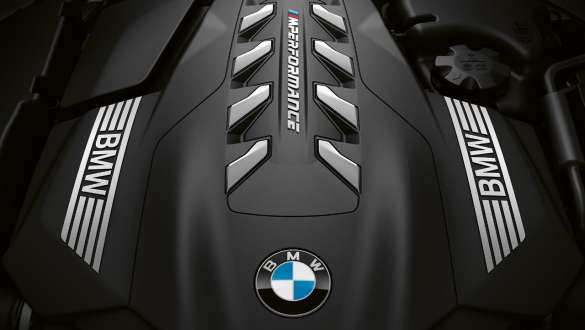 M TwinPower Turbo 8-cylinder petrol engine BMW M850i xDrive Gran Coupé G16 LCI Facelift 2022 BMW M850i xDrive Gran Coupé G16 LCI Facelift 2022 M TwinPower Turbo 8-cylinder petrol engine close-up