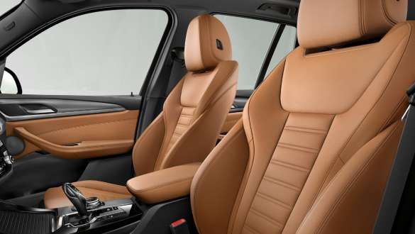BMW X3 M40i, sports seats. BMW X3 M40i, interior, sports seats for driver and front passenger.