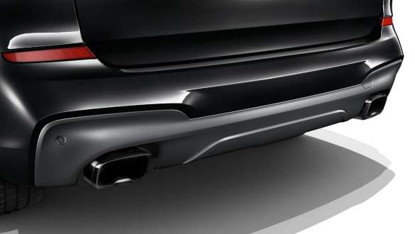 BMW X3 M40i, M Sport exhaust system. BMW X3 M40i in Black Sapphire metallic, exterior, rear with M Sport exhaust system.