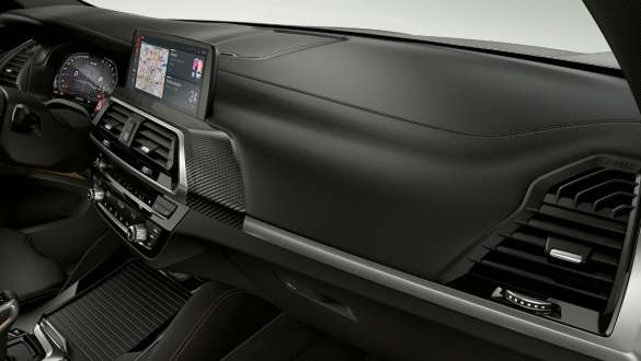 BMW X3 M Competition, ‘Carbon Fibre’ interior trim strips. BMW X3 M Competition, interior, ‘Carbon Fibre’ interior trim strips.