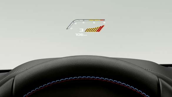 BMW Head-Up Display with M specific display. BMW X4 M and BMW X4 M Competition, BMW Head-Up Display with M specific display.