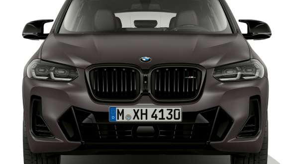 M40i and M40d specific design elements BMW X4 M40i M40d G02 LCI 2021 BMW X4 M40i M40d G02 LCI 2021 Facelift M40i and M40d Frozen Deep Grey specific design elements front view
