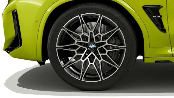 21" M light alloy wheels V-spoke style 765 M BMW X4 M Competition F98 LCI Facelift 2021 BMW X4 M Competition F98 LCI Facelift 2021 Sao Paulo Yellow 21" M light alloy wheels V-spoke style 765 M close-up