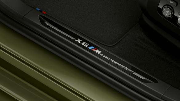 Door sill finishers with “X6 M Competition” designation in the BMW X6 M Competition SUV Door sill finishers with “X6 M Competition” designation BMW X6 M Competition F96 2020 SUV exterior