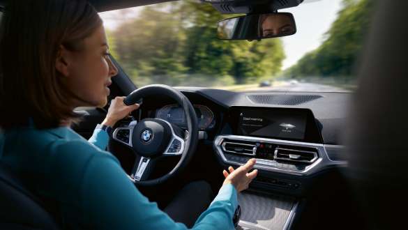 IMG ALT TEXT: BMW X4 G02 SUV BMW Intelligent Personal Assistant 2021 IMG TITLE: BMW X4 G02 SUV BMW Intelligent Personal Assistant.