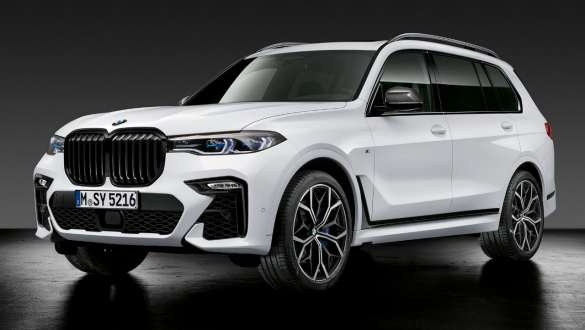 M Performance Parts BMW X7 G07 M Performance Parts BMW X7 G07 three-quarter front view