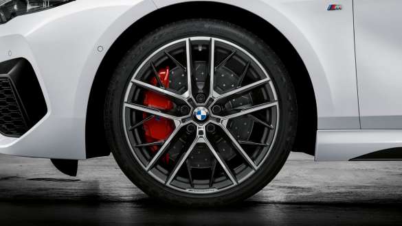 19" M Performance light alloy wheel Double-spoke style 555 M Bicolor BMW 2 Series Gran Coupé F44 M Performance Parts 19" M Performance light alloy wheel Double-spoke style 555 M Bicolor BMW 2 Series Gran Coupé F44 M Performance Parts close up