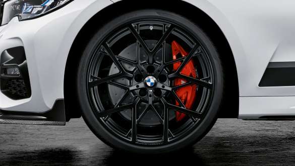 20" M Performance forged wheel Y-spoke style 795 M Jet Black matt BMW 3 Series Sedan G20 M Performance Parts 20" M Performance Schmiederad Y-Speiche 795 M Jet Black matt BMW 3er Limousine G20 M Performance Parts Nahaufnahme