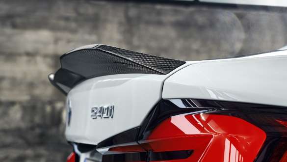 M Performance rear spoiler Pro carbon fibre BMW 5 Series Sedan G30 M Performance Parts M Performance rear spoiler Pro carbon fibre BMW 5 Series Sedan G30 M Performance Parts close up