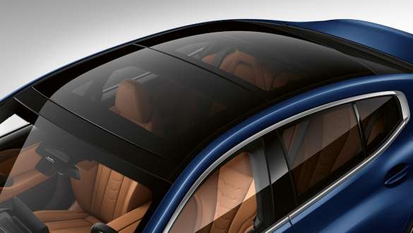 La BMW Série 8 Gran Coupé G16 LCI restylage 2022 BMW Individual Frozen Tansanitblau metallic BMW M850i xDrive Toit translucide panoramique