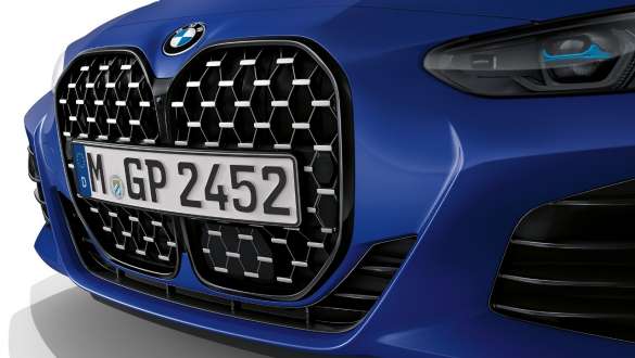 Doubles naseaux BMW en Ceriumgrau de la BMW M440i xDrive Cabrio G23 2020 BMW M440i xDrive Cabrio BMW Individual Frozen Portimao Blau metallic G23 2020, vue avant des doubles naseaux BMW verticaux en Ceriumgrau