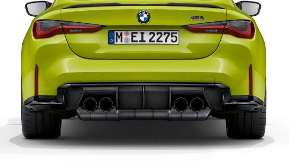 Système d'échappement M sport de la BMW M4 Competition Coupé G82 2020 Système d'échappement M sport de la BMW M4 Competition Coupé G82 2020, vue arrière