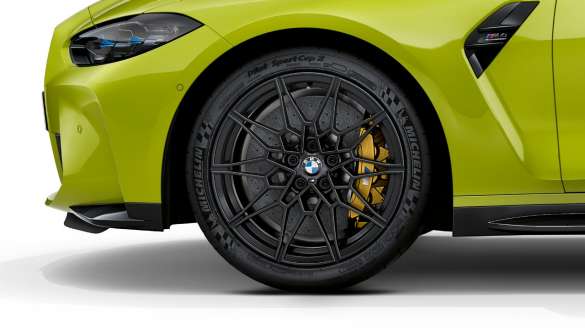 Jantes forgées M 19"/20" 826 M de la BMW M4 Competition Coupé G82 2020 BMW M4 Competition Coupé G82 2020 jantes forgées BMW M 19"/20" 826 M vue en gros plan