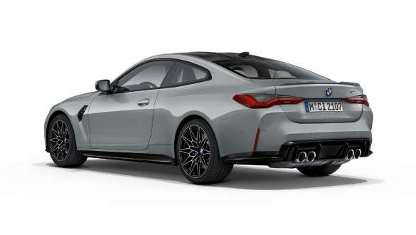 Suspension M spécifique de la BMW M4 Coupé G82 2020 Suspension spécifique M de la BMW M4 Coupé G82 2020, vue de trois quarts arrière