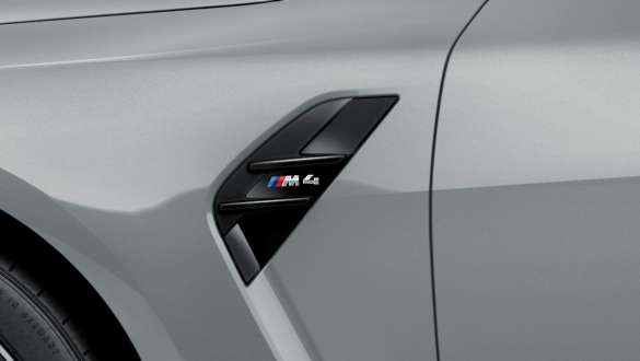 Ouïes M de la BMW M4 Coupé G82 2020 Vue en gros plan des ouïes M de la BMW M4 Coupé G82 2020