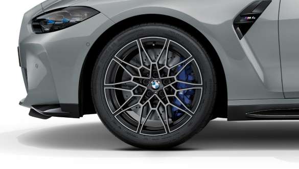 Jantes forgées BMW M 19"/20" 826 M de la BMW M4 Coupé G82 2020 BMW M4 Coupé G82 2020 jantes forgées BMW M 19"/20" 826 M en Bicolor Schwarz, vue en gros plan
