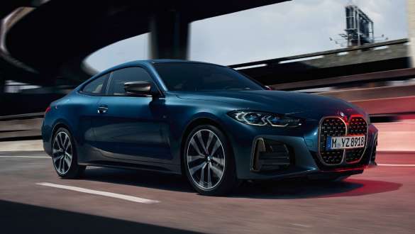 Différentiel M sport BMW M440i xDrive Coupé G22 2020 BMW M440i xDrive Coupé G22 2020 avec différentiel M Sport Arctic Race Blue metallic, vue de trois quarts de profil