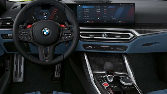 Panneau de commande de la console centrale de la BMW M4 Coupé G82 2020 BMW M4 Coupé G82 2020 panneau de commande console centrale