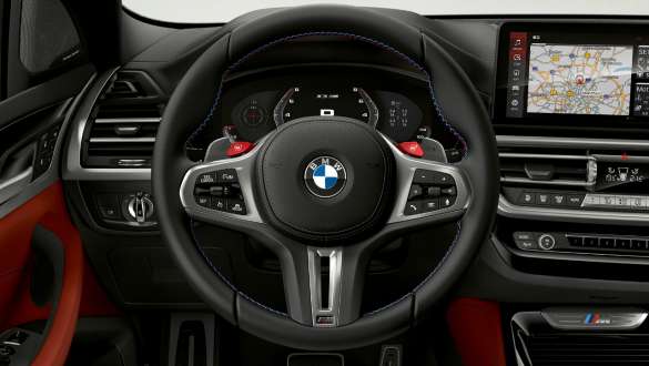 Volant M en cuir BMW X3 M F97 LCI restylage 2021 BMW X3 M F97 LCI restylage 2021 volant M en cuir poste de conduite