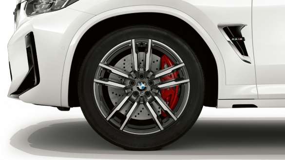Jantes BMW M 20" en alliage léger, à doubles rayons 764 M BMW X3 M F97 LCI restylage 2021 BMW X3 M F97 LCI restylage 2021 Alpinweiß Jantes 20" BMW M en alliage léger, à doubles rayons 764 M, vue en gros plan