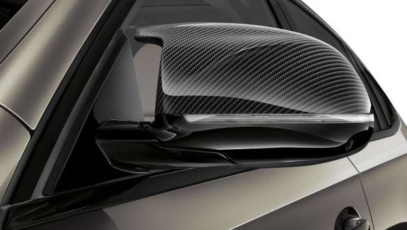 BMW X6 M60i xDrive G06 MP, coque de rétroviseur extérieur M en carbone BMW X6 M60i xDrive G06 MP, coque de rétroviseur extérieur M en carbone vue en gros plan