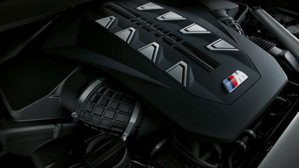 Moteur essence V8 M TwinPower Turbo BMW X7 M60i xDrive G07 LCI Moteur essence V8 M TwinPower Turbo BMW X7 M60i xDrive G07 LCI vue en gros plan
