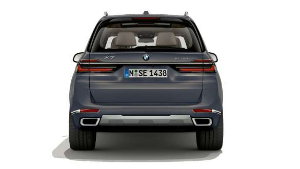 BMW X7 G07 LCI vue arrière Sparkling Kupfergrau metallic BMW X7 G07 LCI vue arrière à l’arrêt Sparkling Kupfergrau metallic
