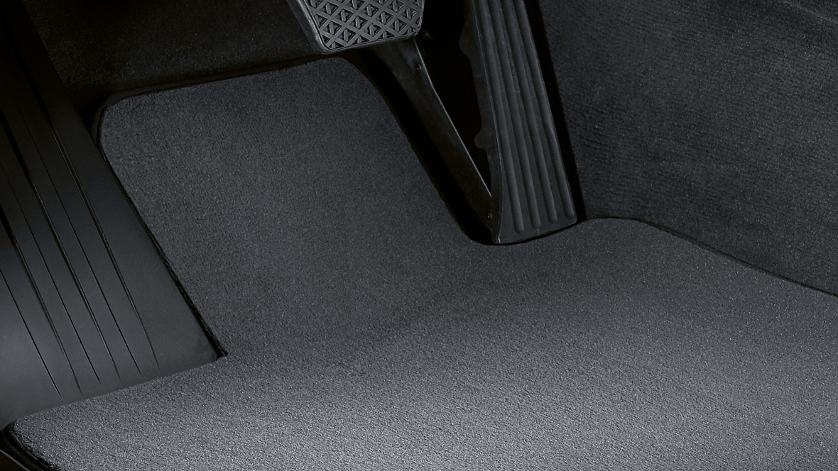 BMW floor mats in velour