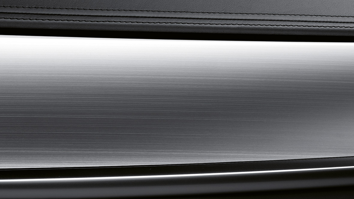 BMW interior trim strips in Finebrushed aluminium