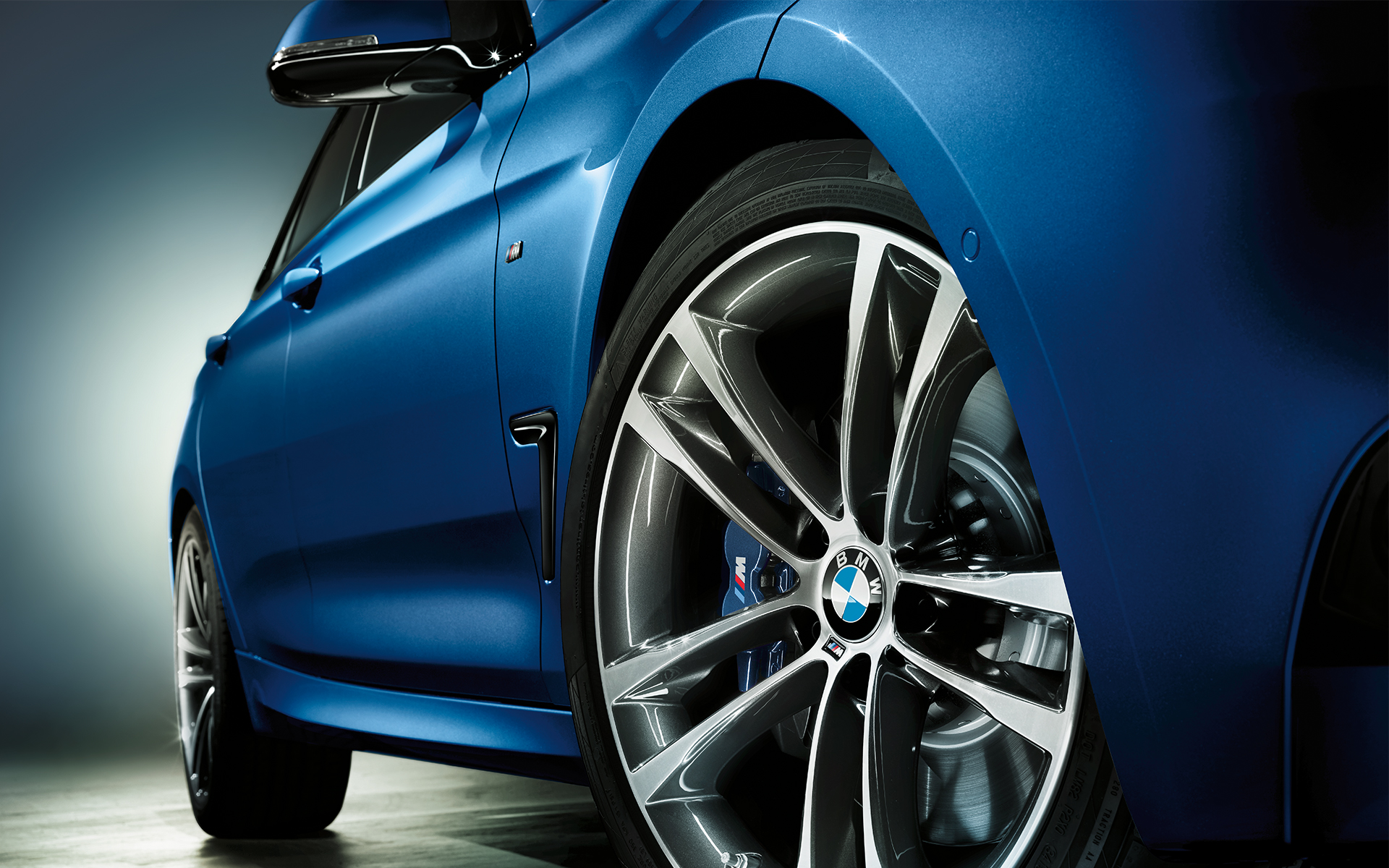 BMW 3 Series Gran Turismo: classic front wheel. BMW 3 Series Gran Turismo: classic front wheel.