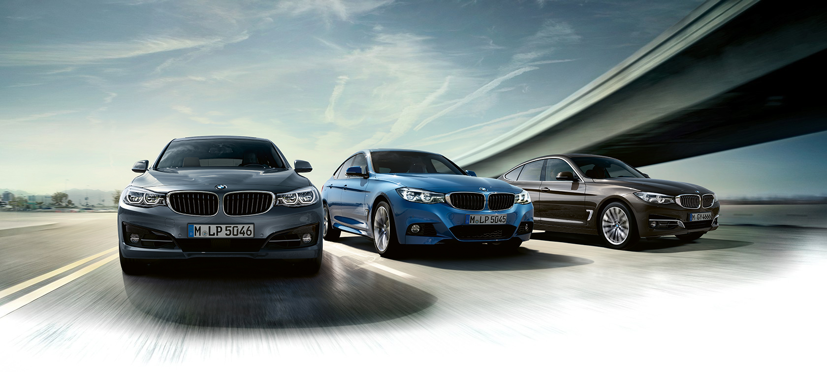 BMW Série 3 Gran Turismo - Carrosserie bleue, turquoise et marron - Vue de l'extérieur BMW Série 3 Gran Turismo - Carrosserie bleue, turquoise et marron - Vue de l'extérieur