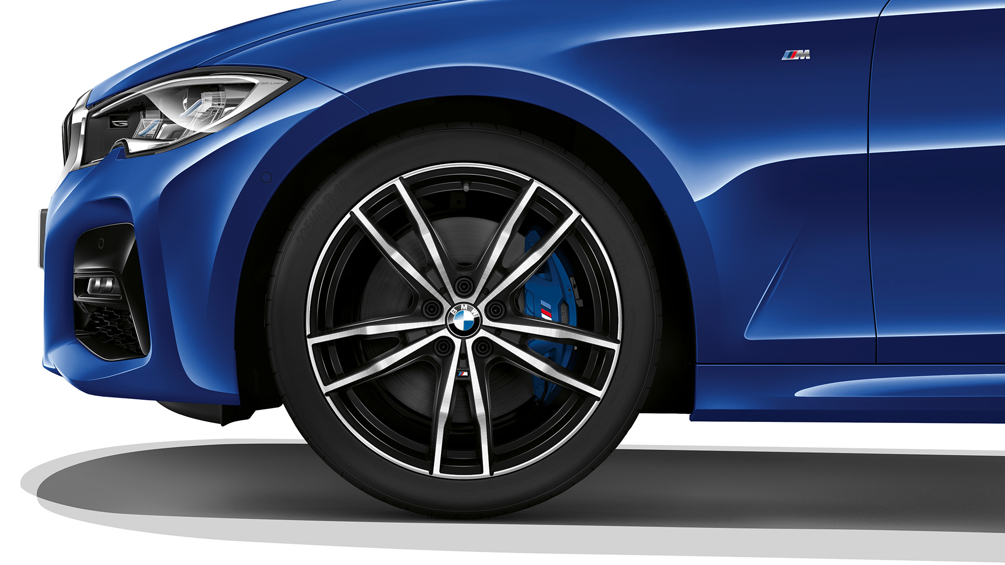 BMW 3 Series Sedan, Model M Sport light alloy wheel Close-up of the light alloy wheel of the BMW 3 Series Sedan with M Sport package equipment.