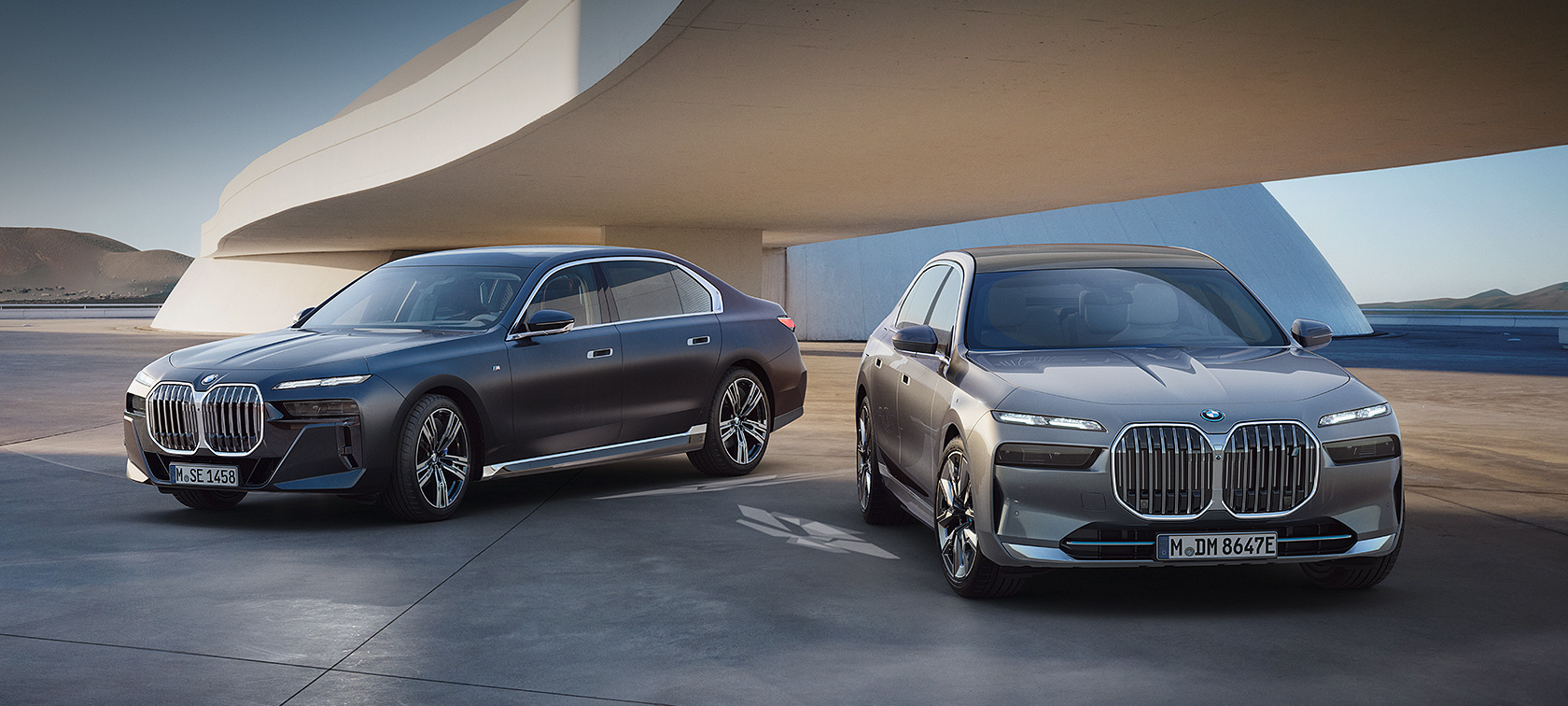 BMW Série 7 Berline (G70) BMW i7 (G70) vue de trois quarts avant à l’arrêt BMW Série 7 Berline (G70) BMW i7 (G70) vue de trois quarts avant à l’arrêt