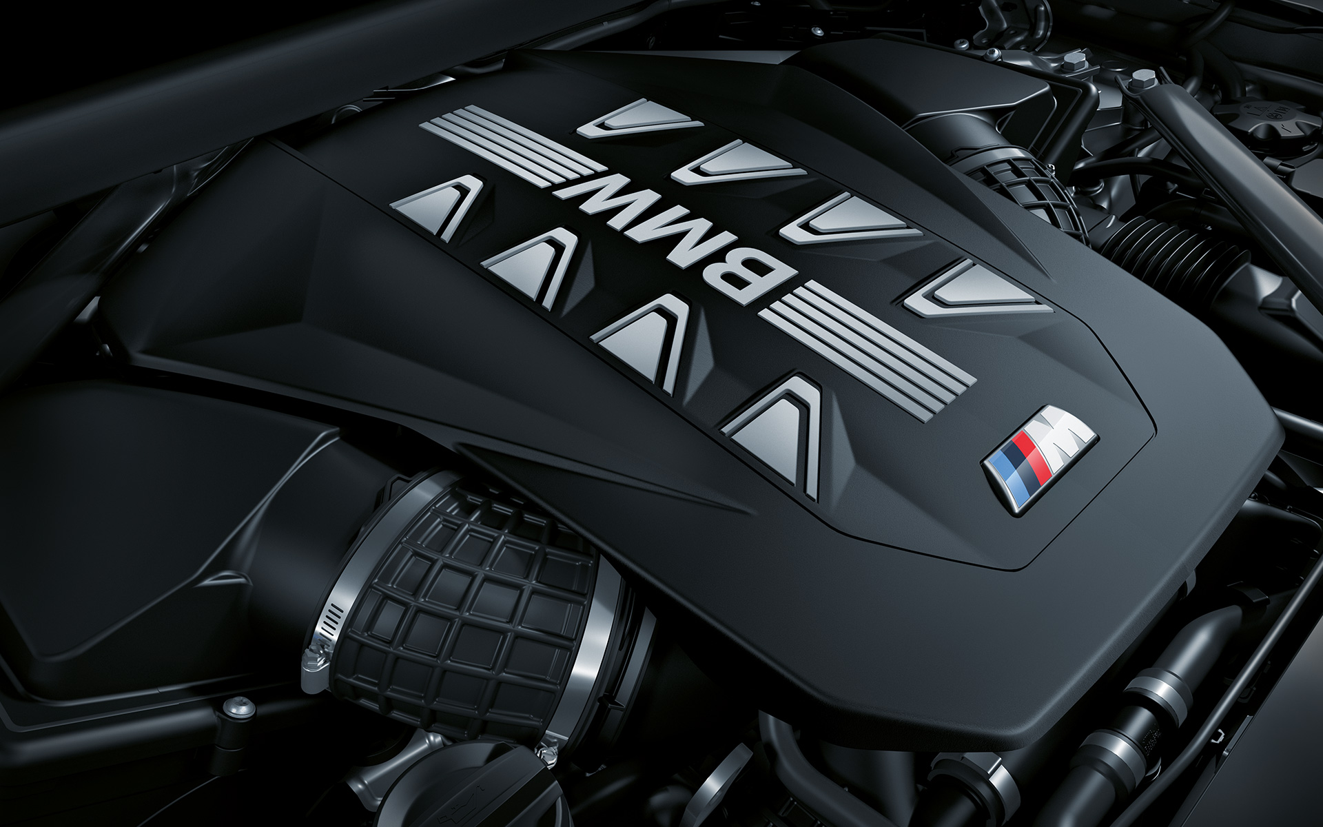 BMW X5 M60i G05 MP engine BMW X5 M60i G05 MP engine close-up