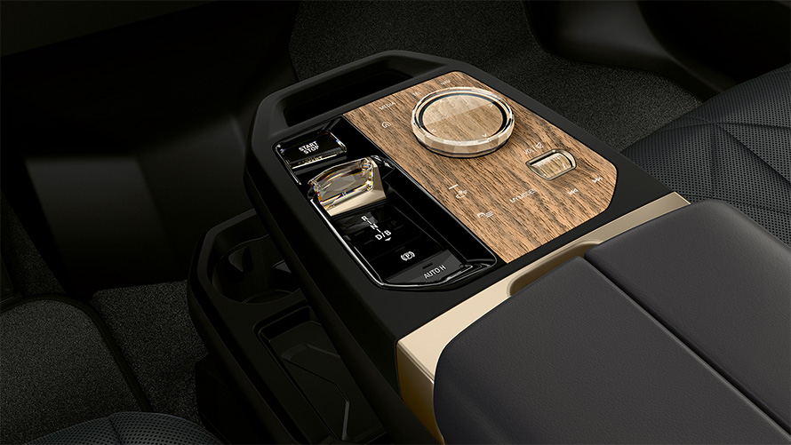 BMW iX M60 i20 2022 console centrale électrique SUV avec bouton Start/Stop et contrôleur BMW intérieur