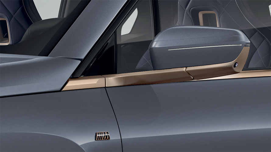 BMW iX M60 i20 2022 SUV électrique BMW Individual Storm Bay metallic BMW Individual Exterieur Line Titanbronze rétroviseurs extérieurs