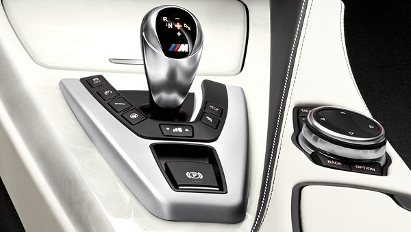 Boite de vitesse BMW M6 Cabriolet - Vue de l'intérieur Boite de vitesse BMW M6 Cabriolet - Vue de l'intérieur