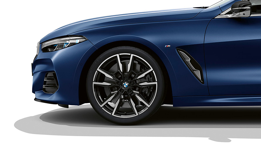 BMW M850i xDrive Gran Coupé G16 LCI Facelift 2022 M light alloy wheels Double-spoke style 895 M Bicolour