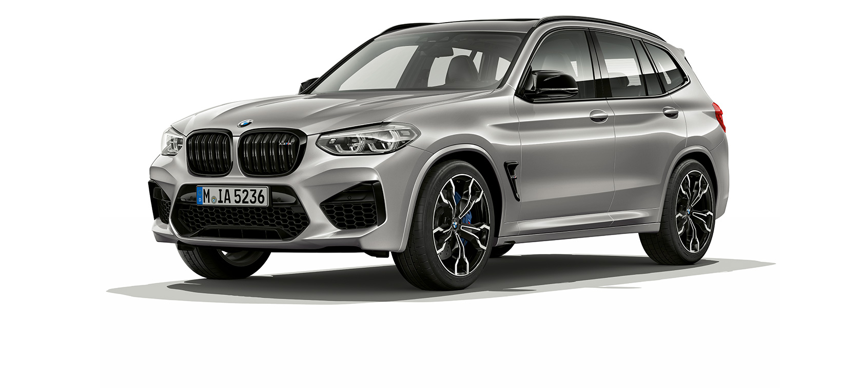 BMW X3 M Competition, three-quarter front view. BMW X3 M Competition in Donington Grey metallic, exterior, three-quarter front view.