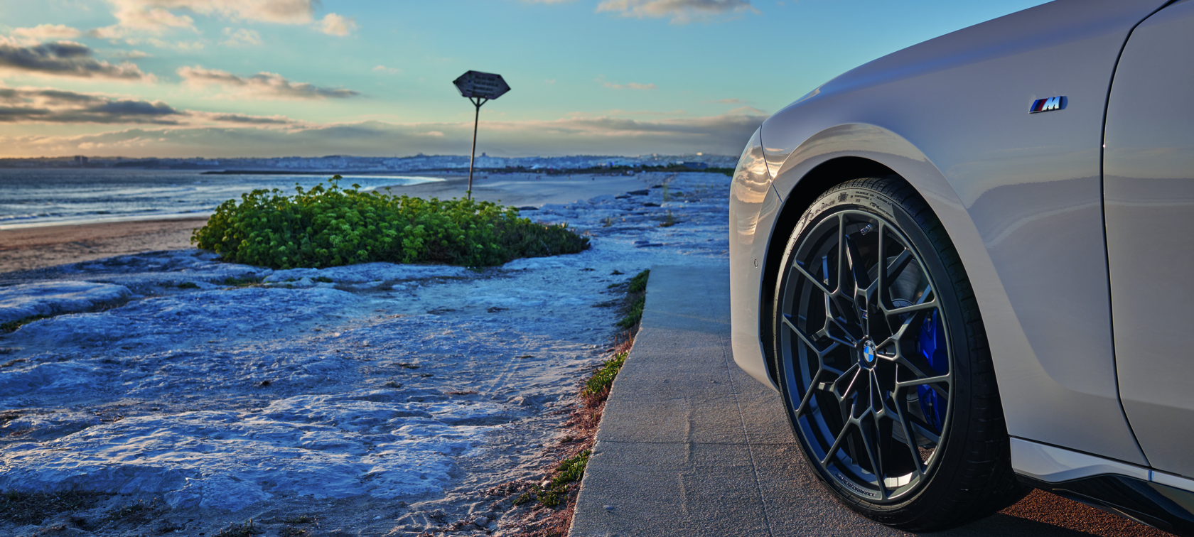 Original BMW Wheels on the BMW 7 Series (G70) in front of the beach Original BMW Wheels on the BMW 7 Series (G70) in front of the beach